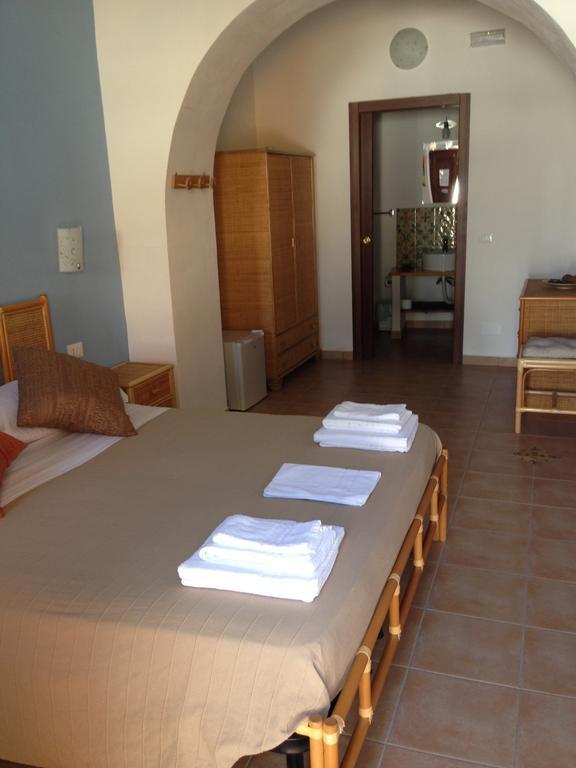 B&B La Goletta Di Salina Санта-Марина-Салина Номер фото